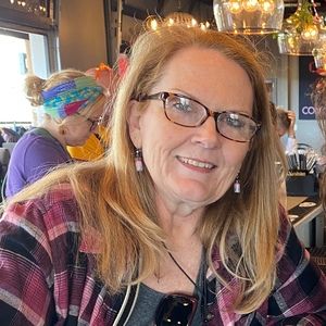 Meet your Posher, Angela